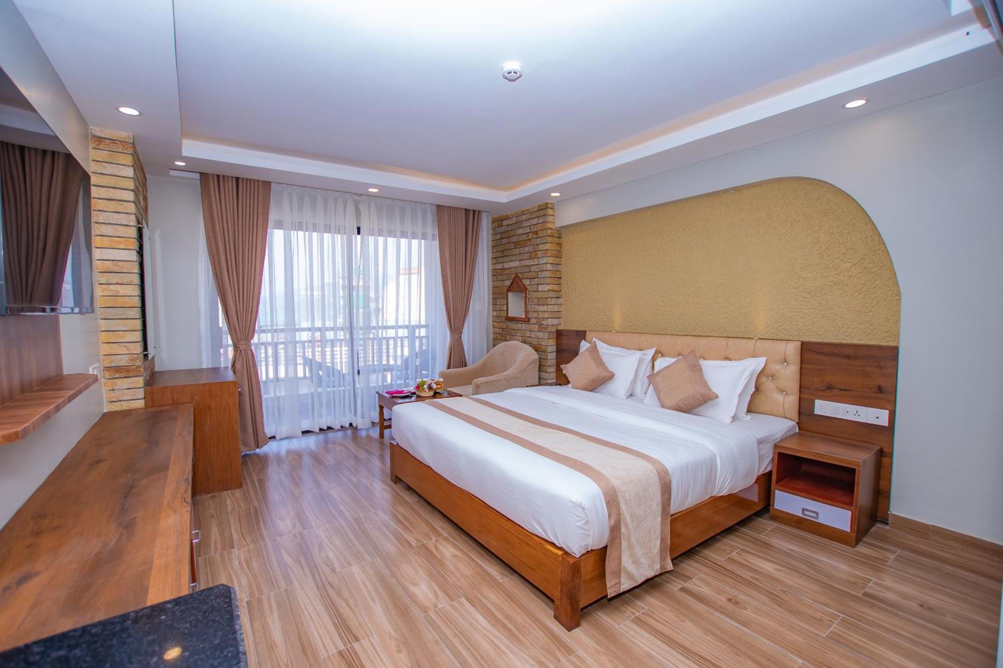 Hotel Pokhara Village & Spa Exterior foto