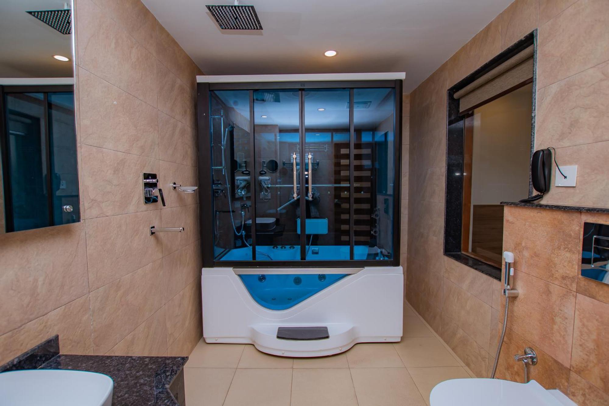 Hotel Pokhara Village & Spa Exterior foto